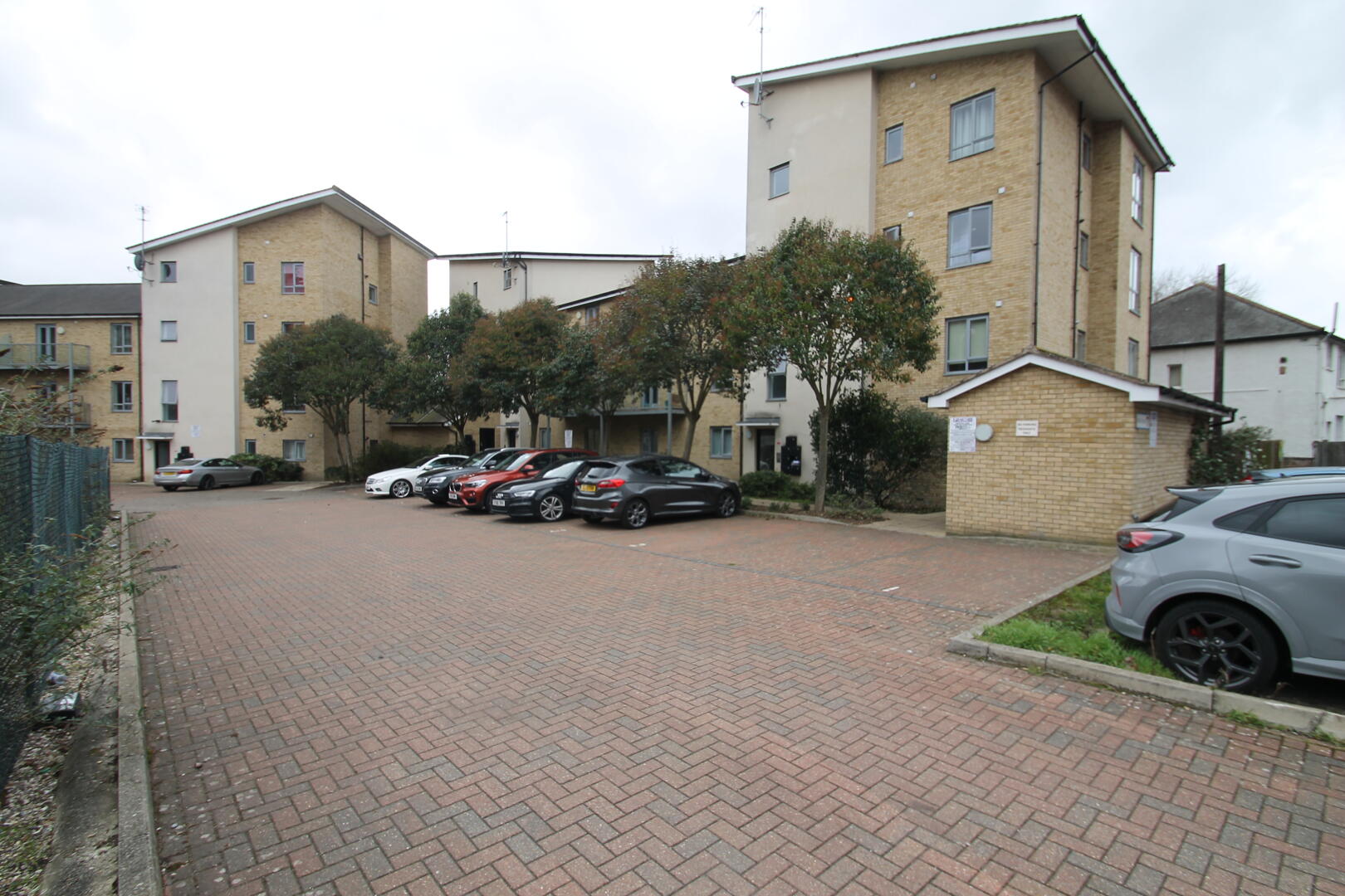 2 bed property in Wicks Place, Chelmsford